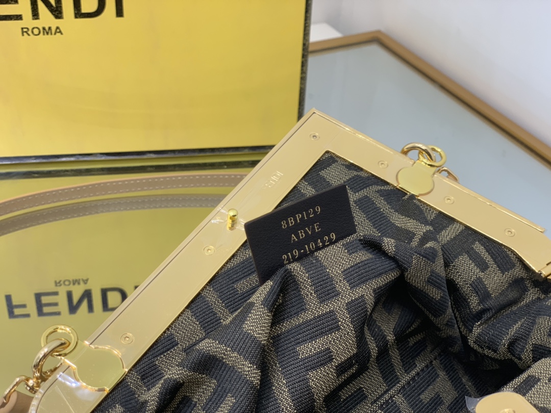 F**di first bag-26*9.5*18cm