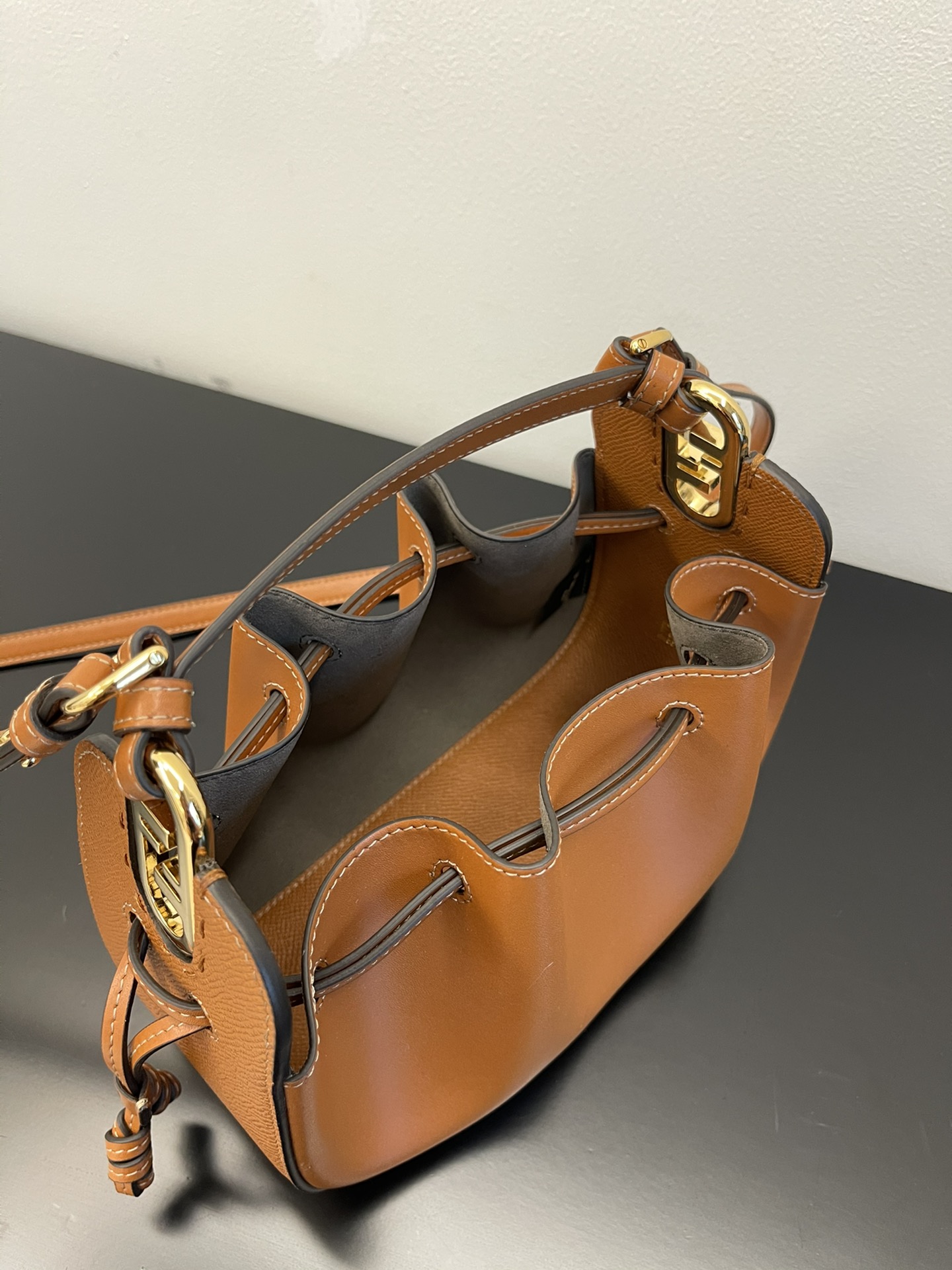 F**di pomodorino-21.5x14x17cm