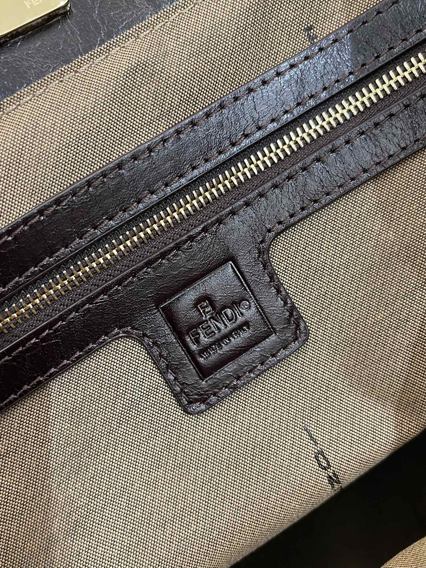 F**di vintage tote-34x13x34cm