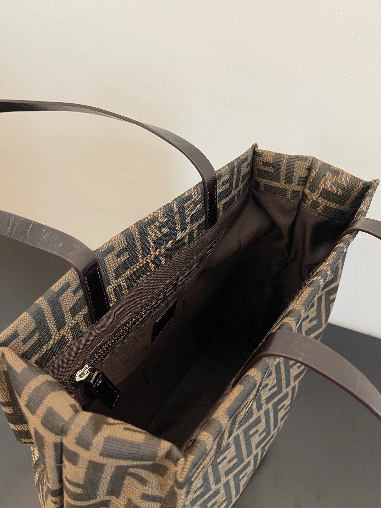 F**di vintage tote-27x30x13cm