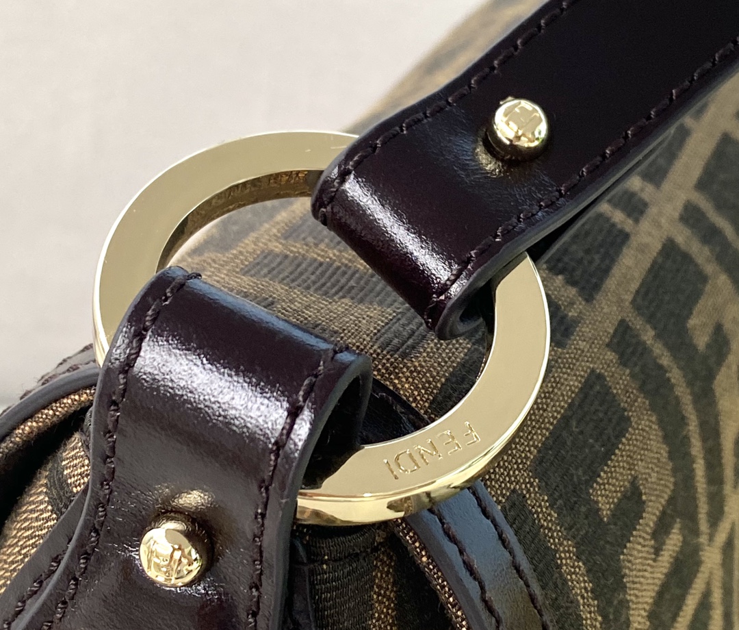 F**di vintage handbags-38×8×19cm