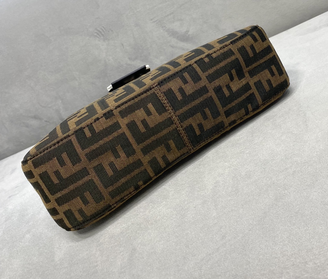 F**di vintage handbags-27*7*18cm