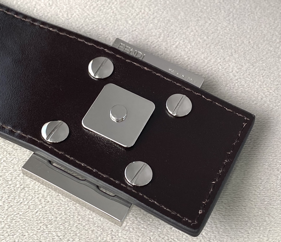 F**di vintage handbags-28×4×24cm