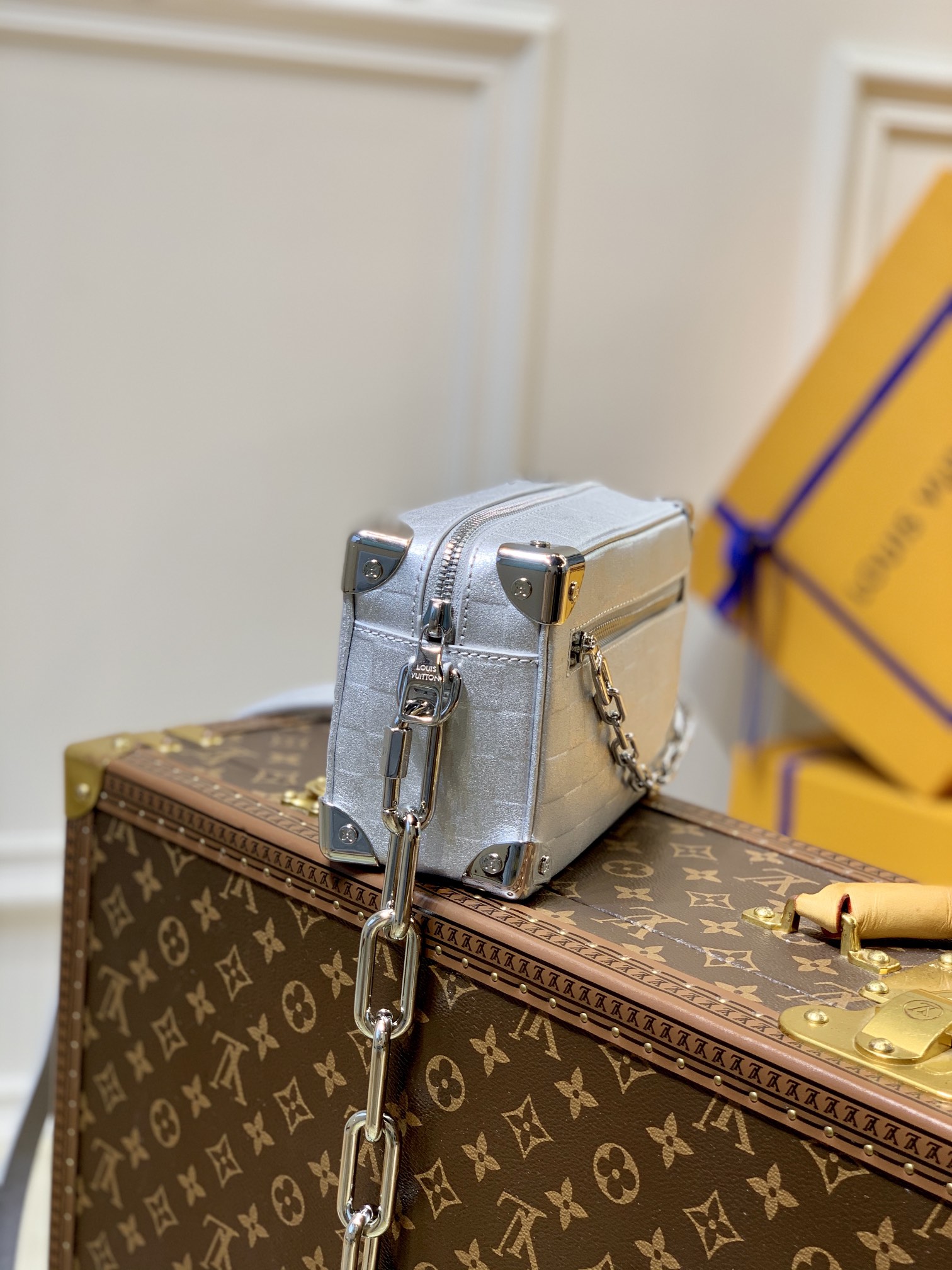 l0*is V*t0n mini soft trunk-m59726 -18*13*8m