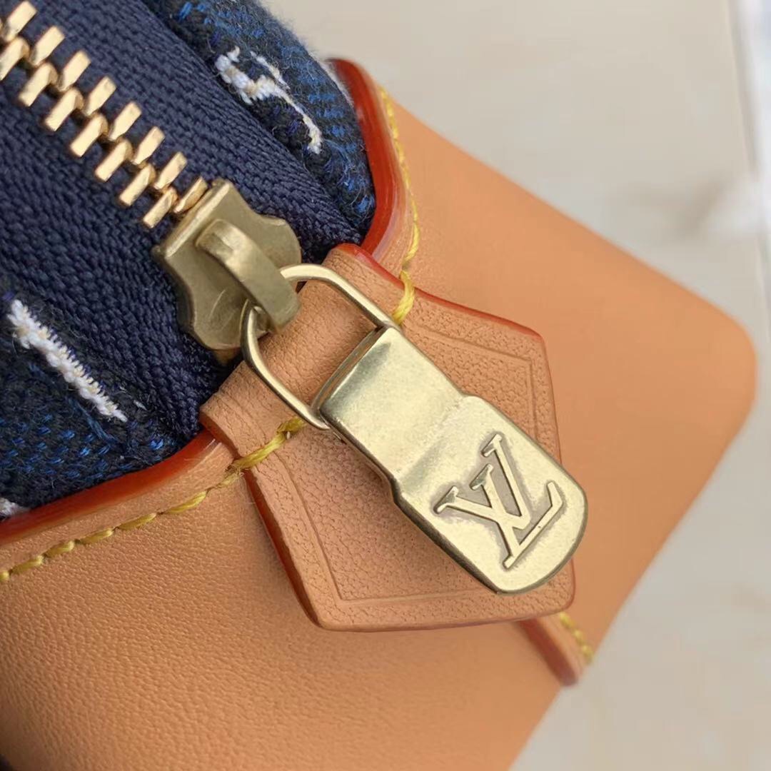 l0*is V*t0n since 1854 cosmetic bag-19*12*6cm