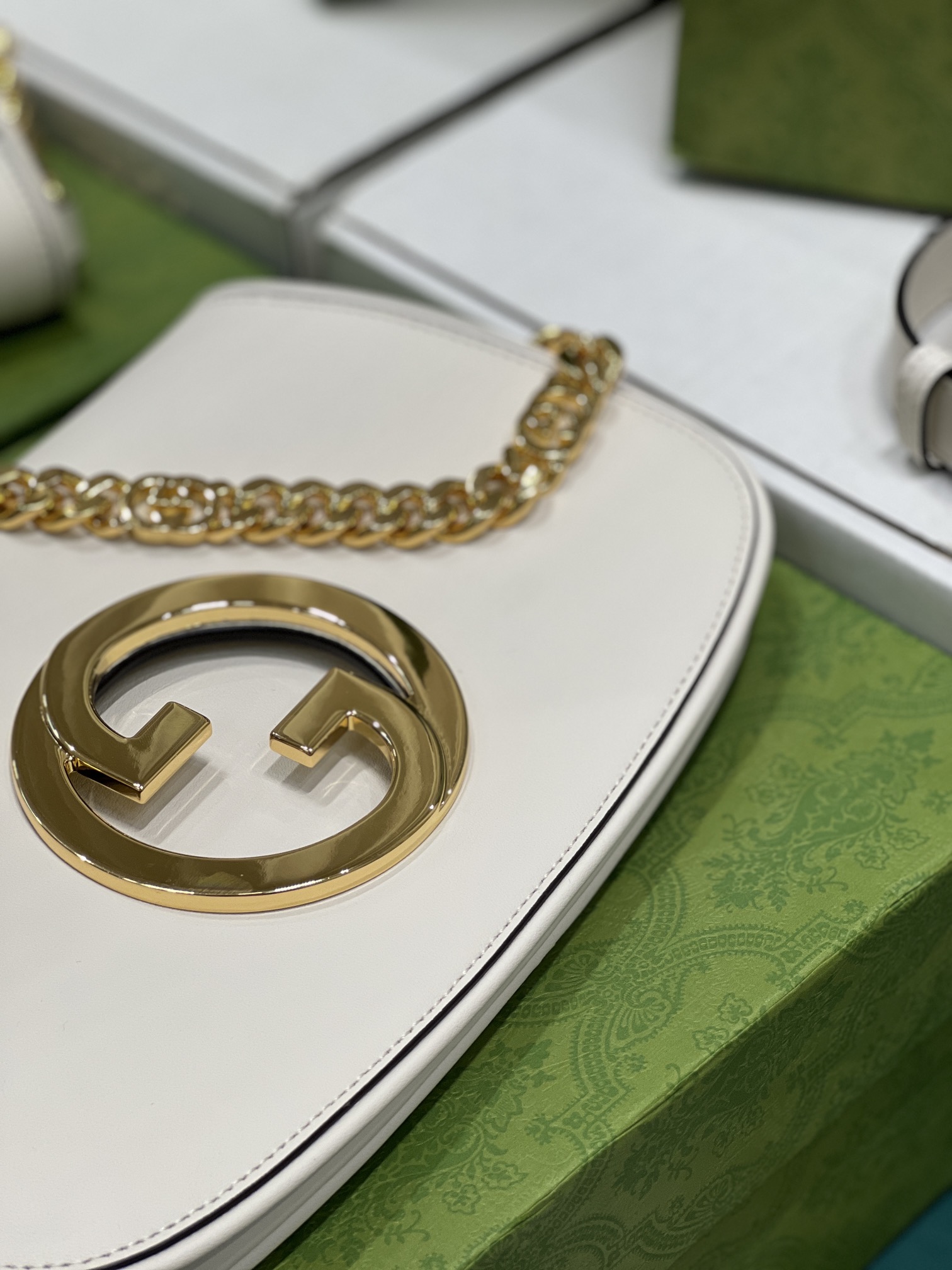 G*u*i blondie shoulder bag-28*16*4cm