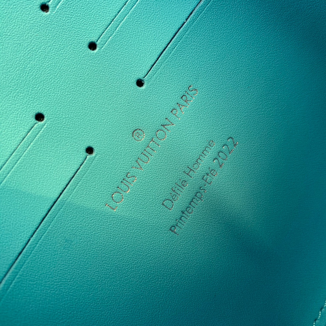 l0*is V*t0n m81204 pochette voyage-27*21*6cm