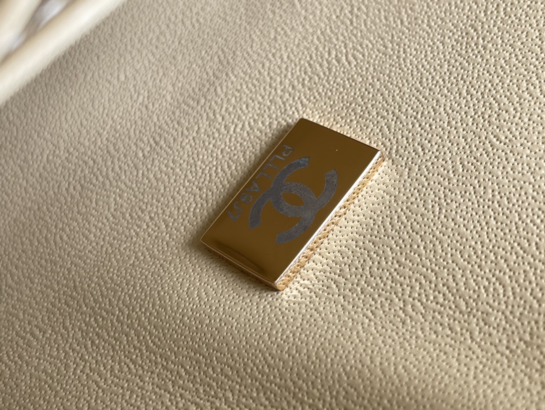 Ch@nel Flap Bag-Caviar Leather-25CM