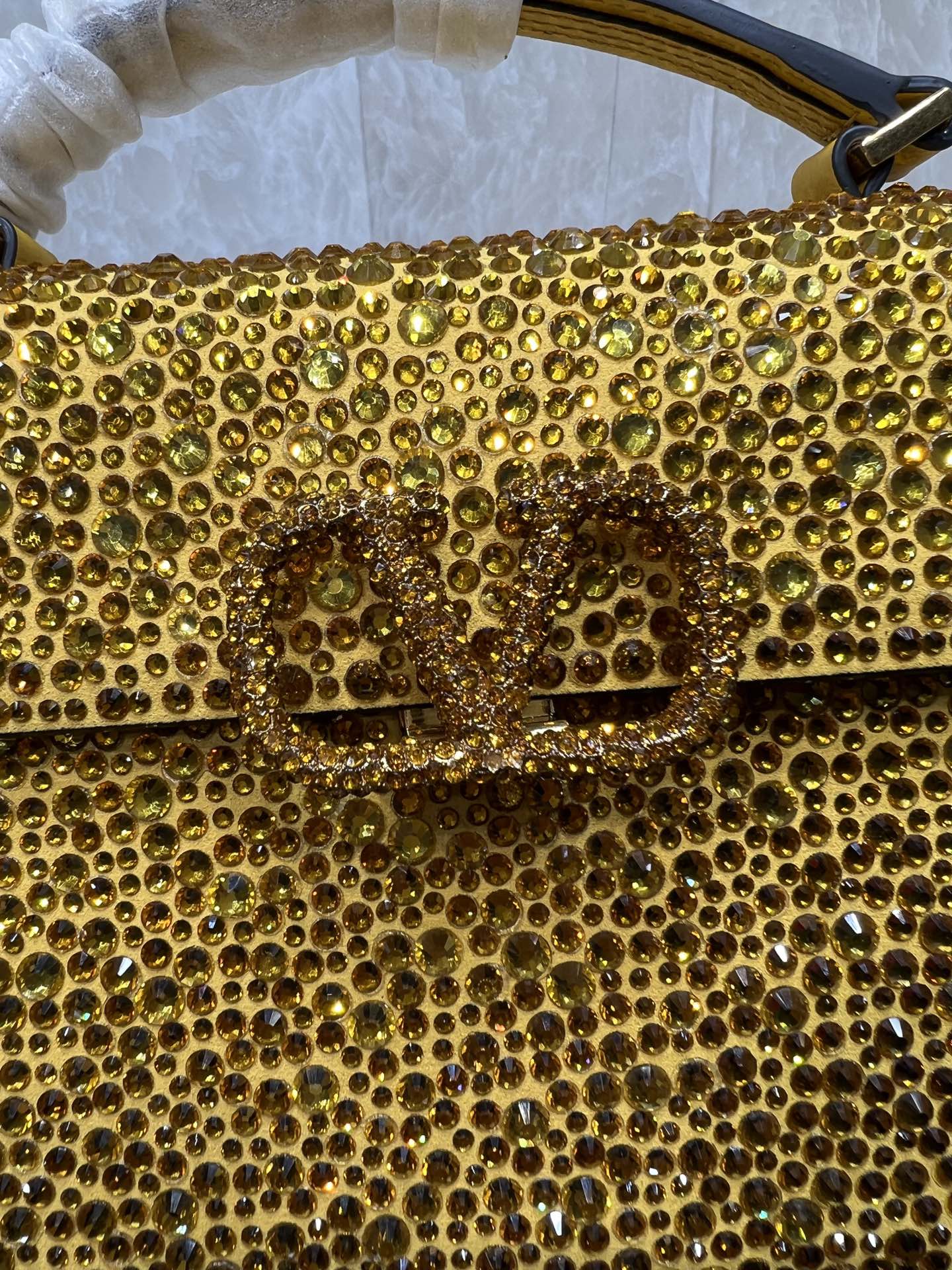 Va1e*ntin0 vlogo signature chain bag-19*13*9cm