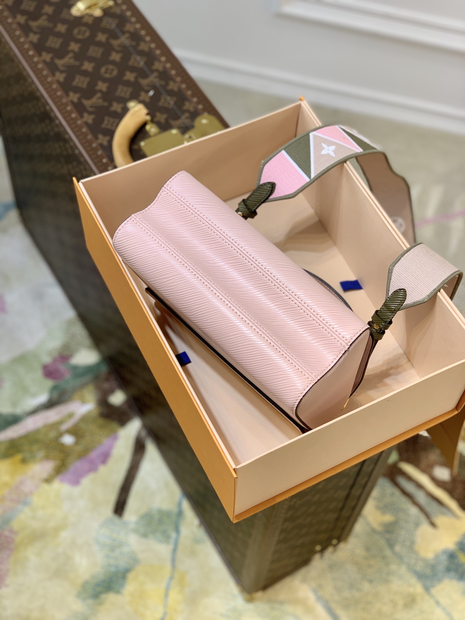 l0*is V*t0n twist mm-23*17*9.5cm