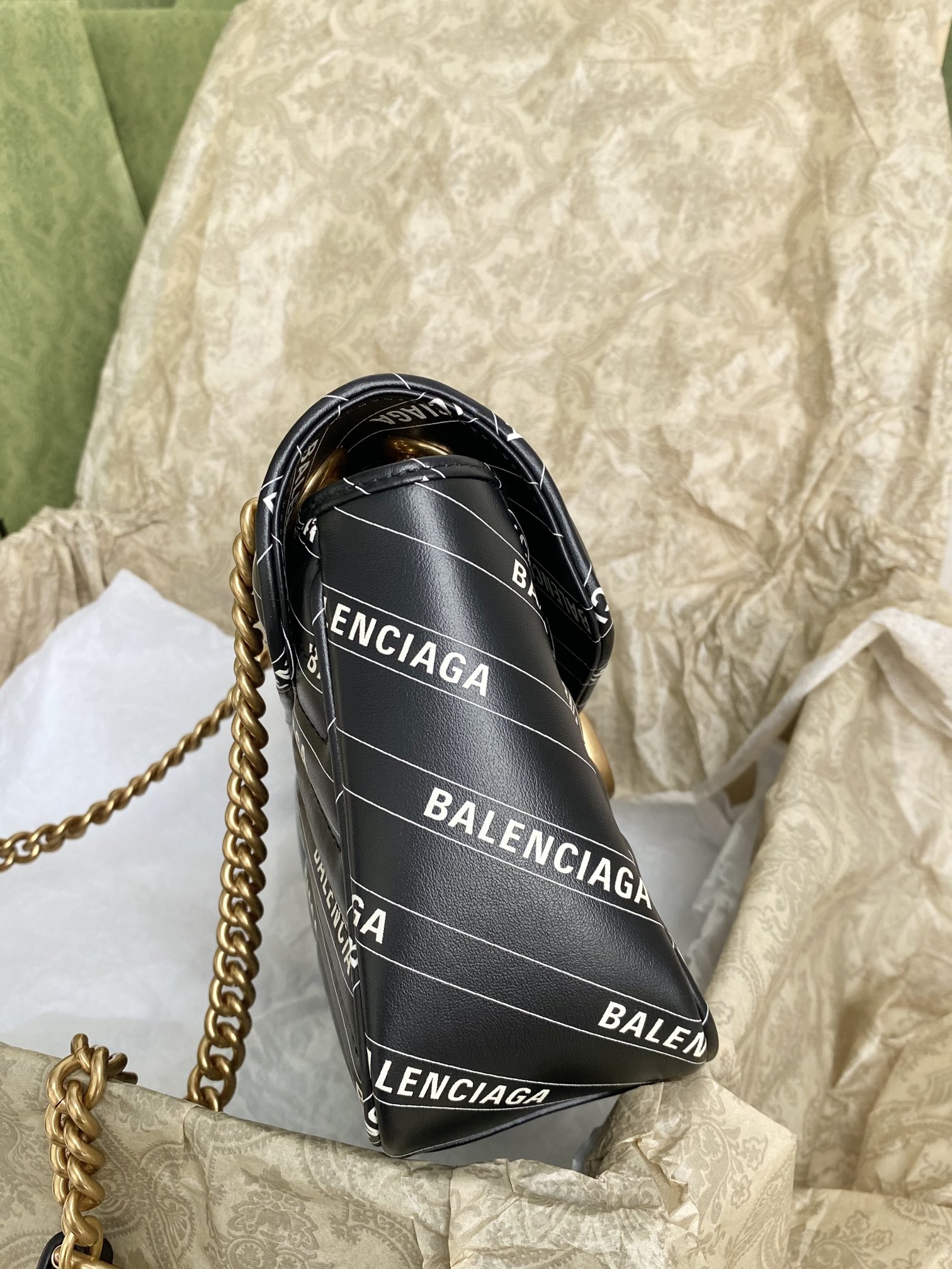 G*u*i&ba*len*cia*ga marmont bag-26*15*7cm