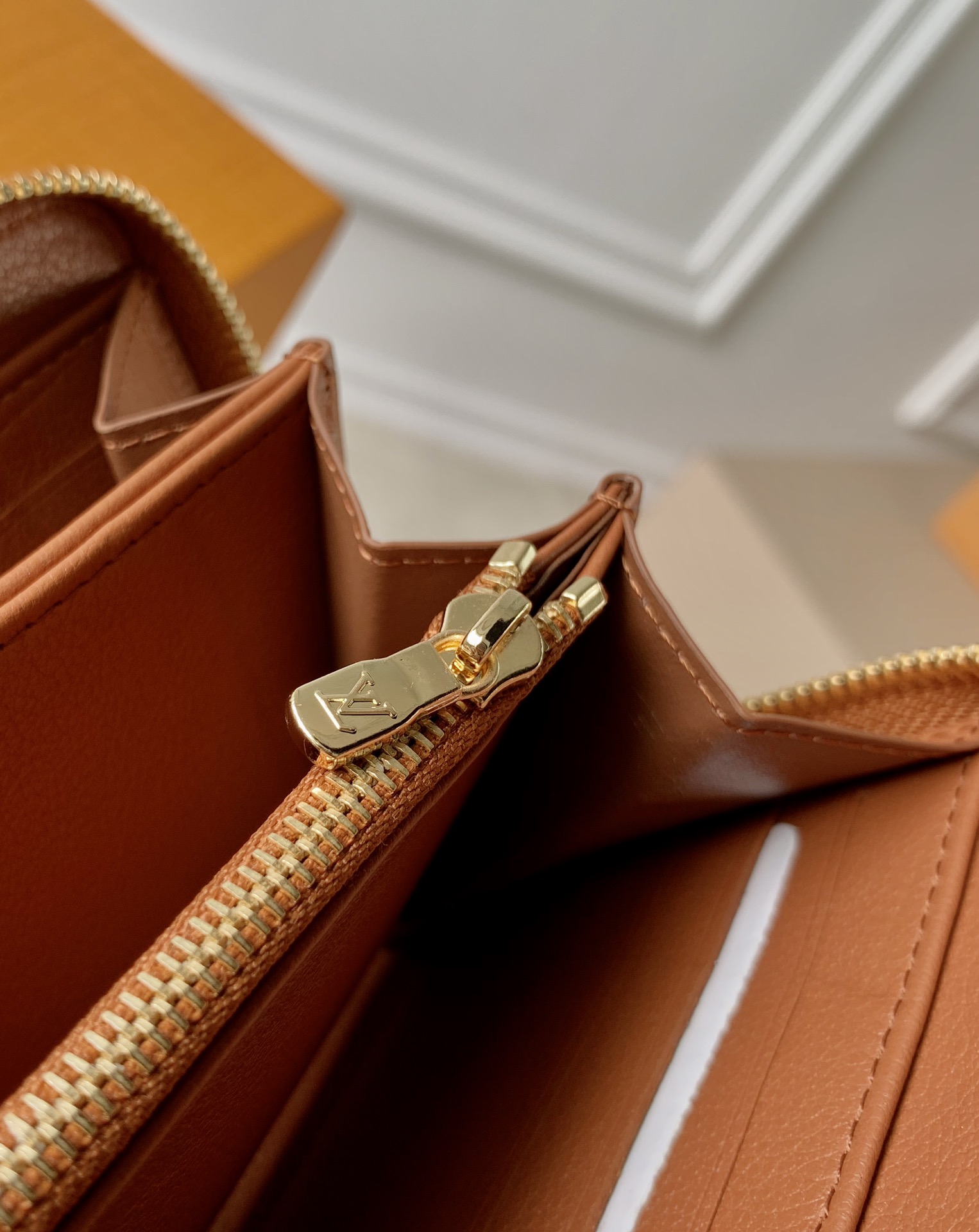 l0*is V*t0n monogram vernis zippy wallet m81141-19.5x10.5x2.5cm