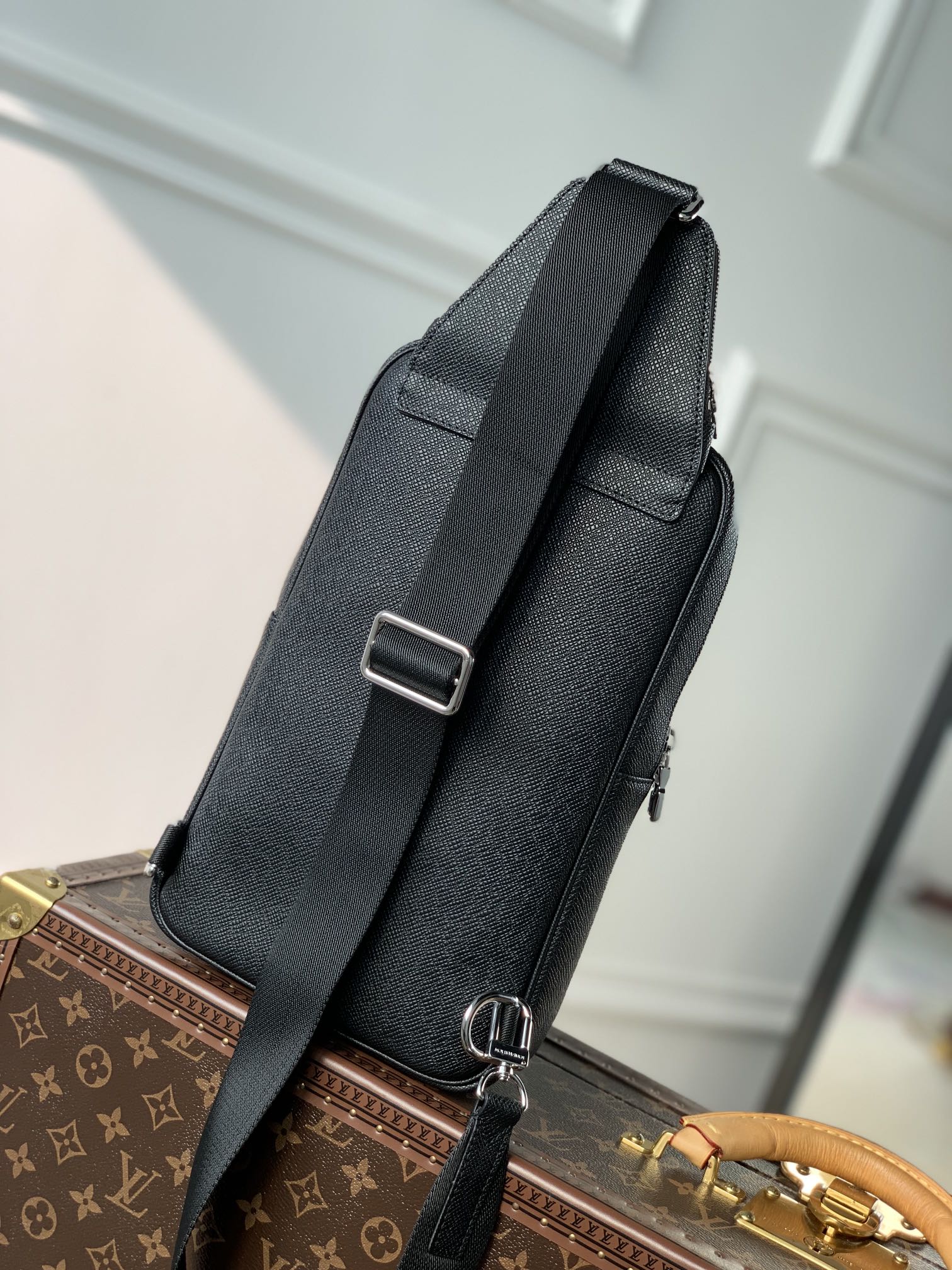 l0*is V*t0n damier graphite avenue bag-20 *31 x*10cm