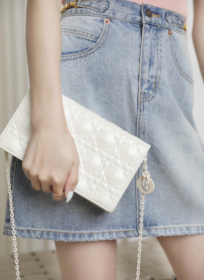 D*or wallet on chain-21.5*11.5*3cm