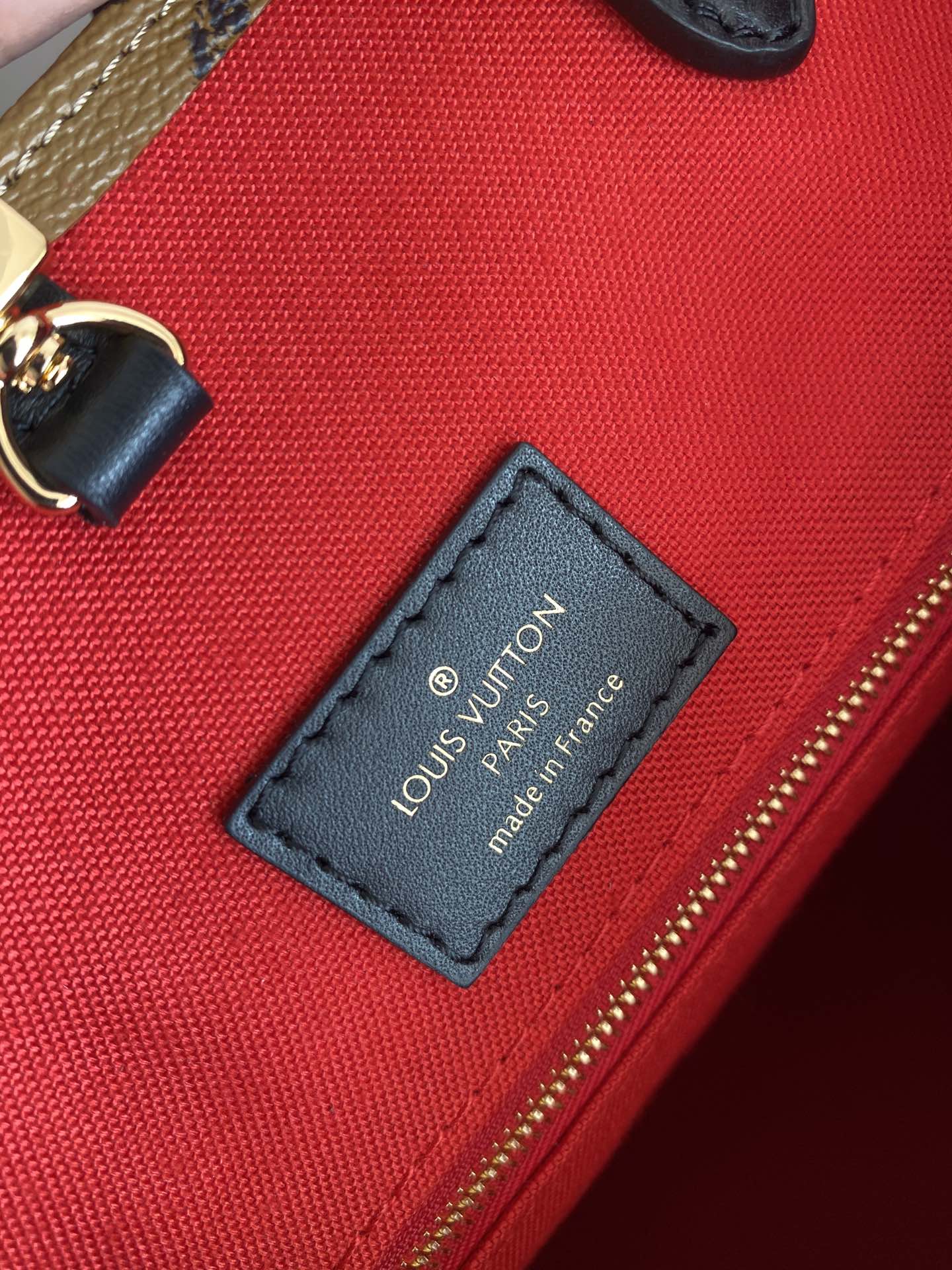 l0*is V*t0n small onthego handbag-35*28*15cm(black strap)