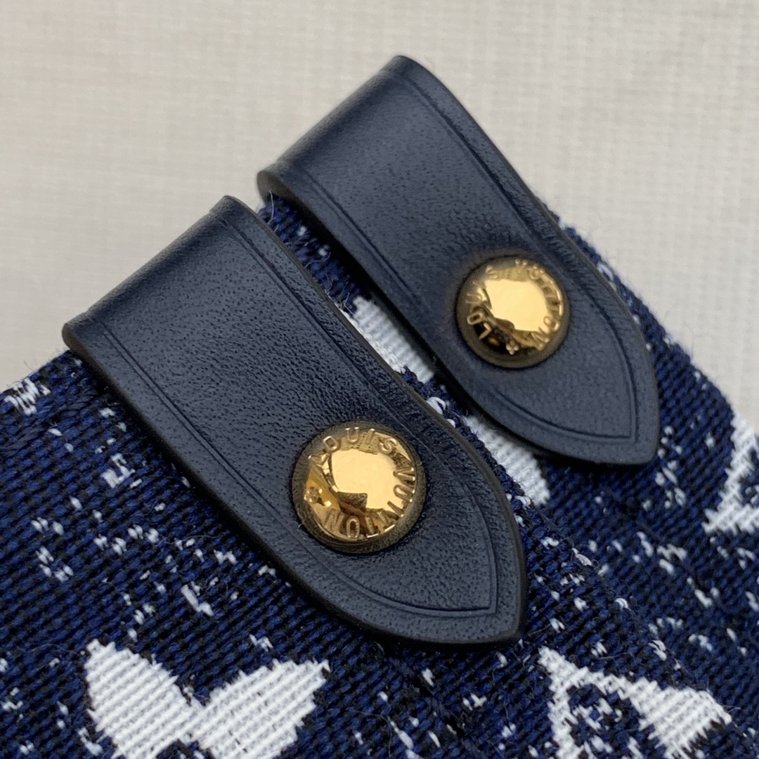 l0*is V*t0n onthego handbag-35*27*14cm