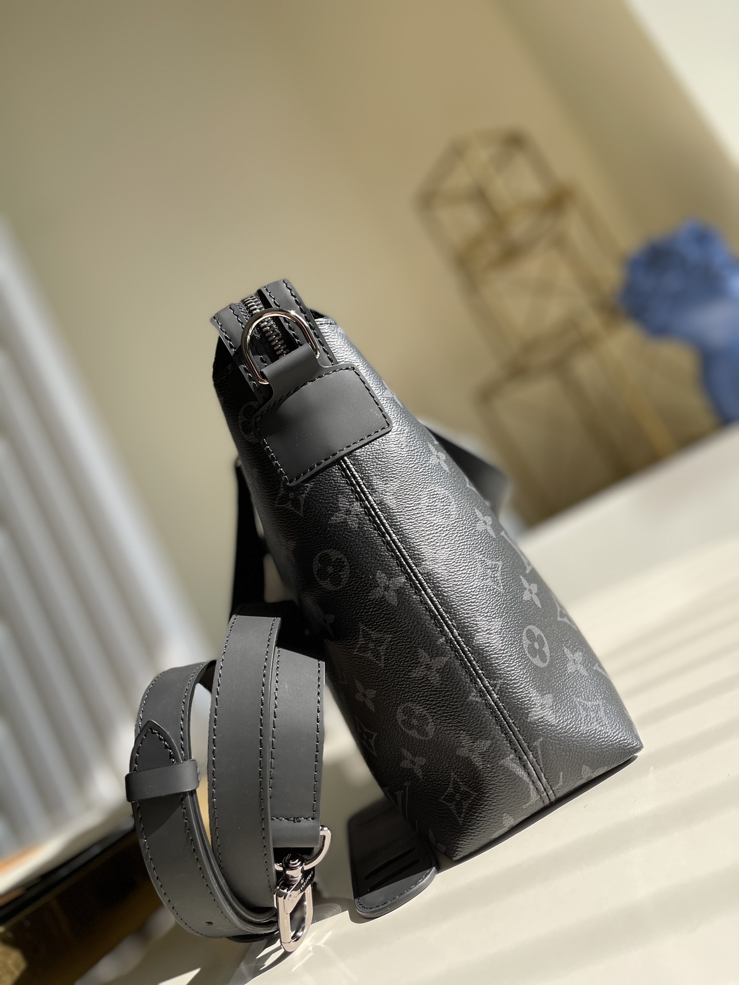 l0*is V*t0n briefcase explorer handbags-39*30*10 cm