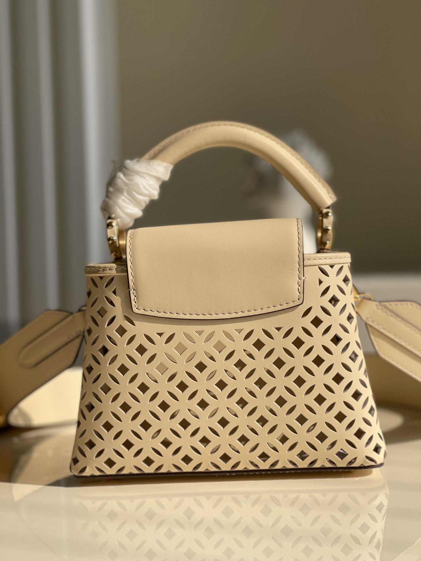 l0*is V*t0n capucines handlebag-21* 14* 8&27*21*10cm