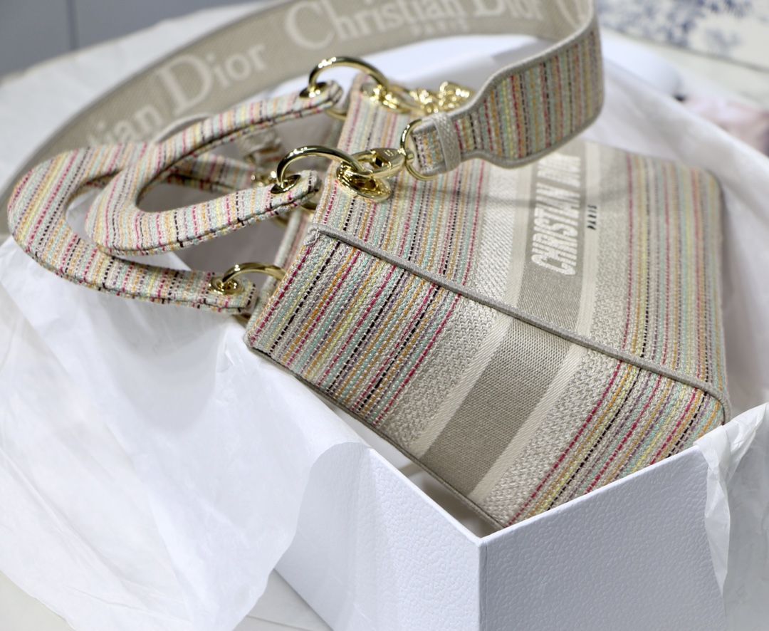 lady D*or bag-24*20*11cm