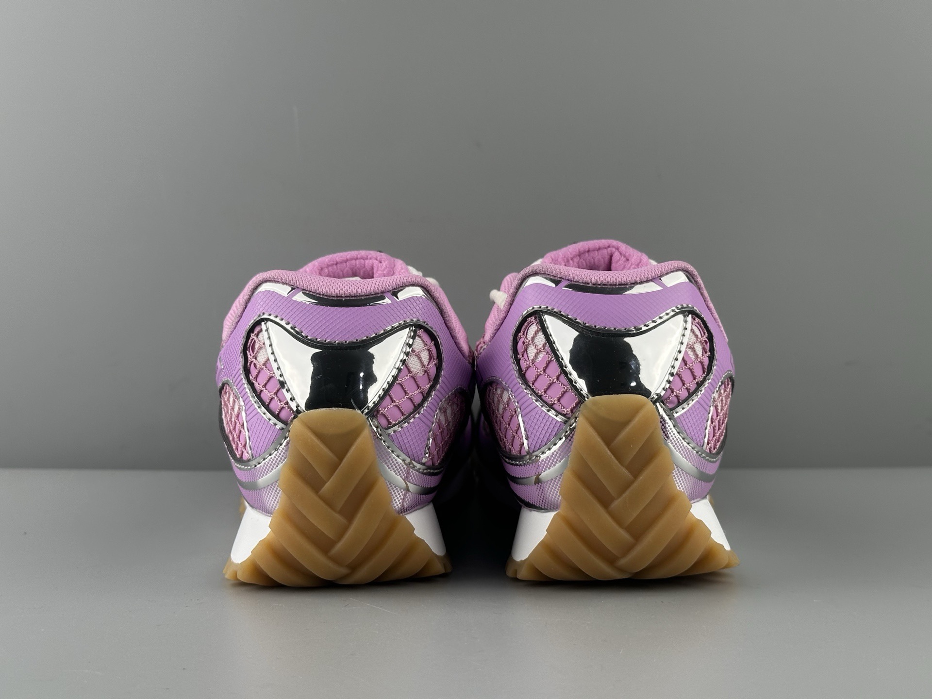 b0tt*ga Ven*ta orbit sneaker