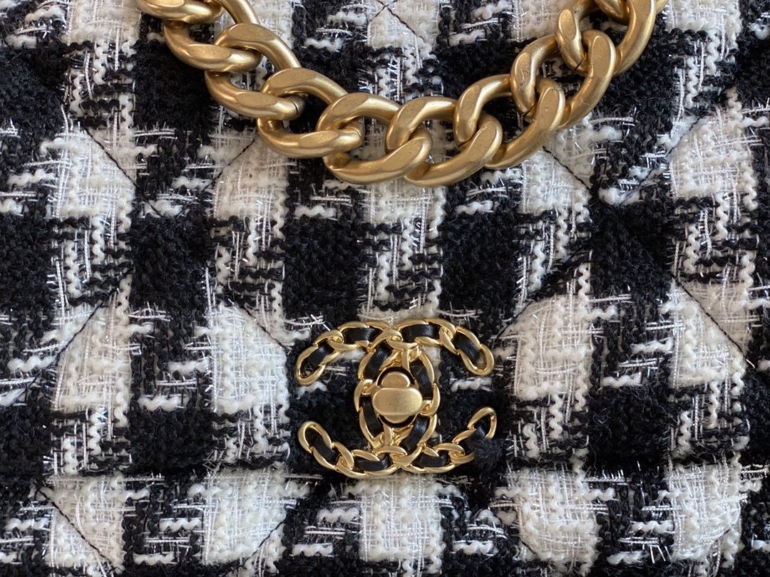 Ch@nel 19 Flap Bag-30CM