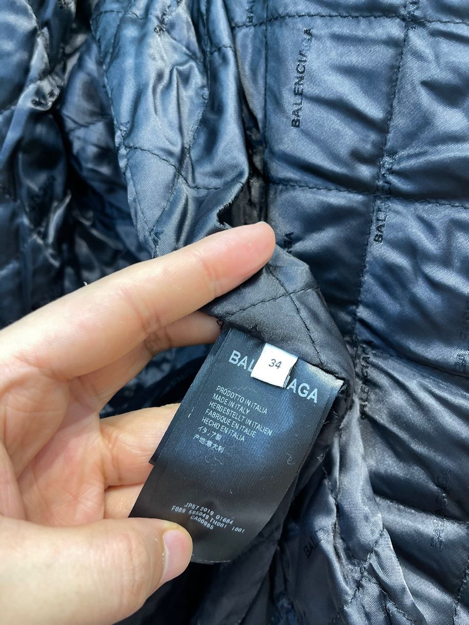 Ba*len*cia*ga fleece