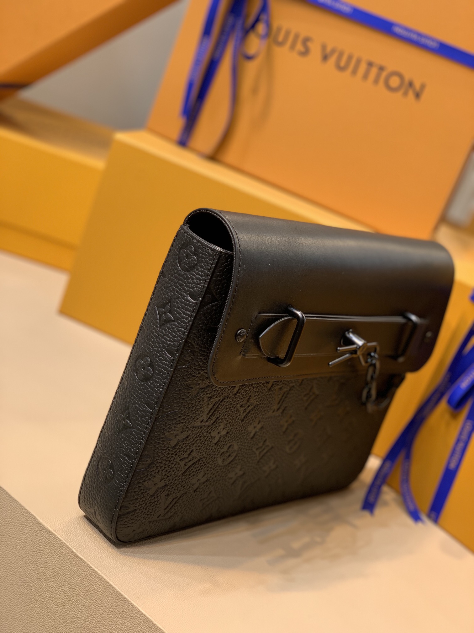 l0*is V*t0n pochette steamer -m80107-32 x 22 x 4cm