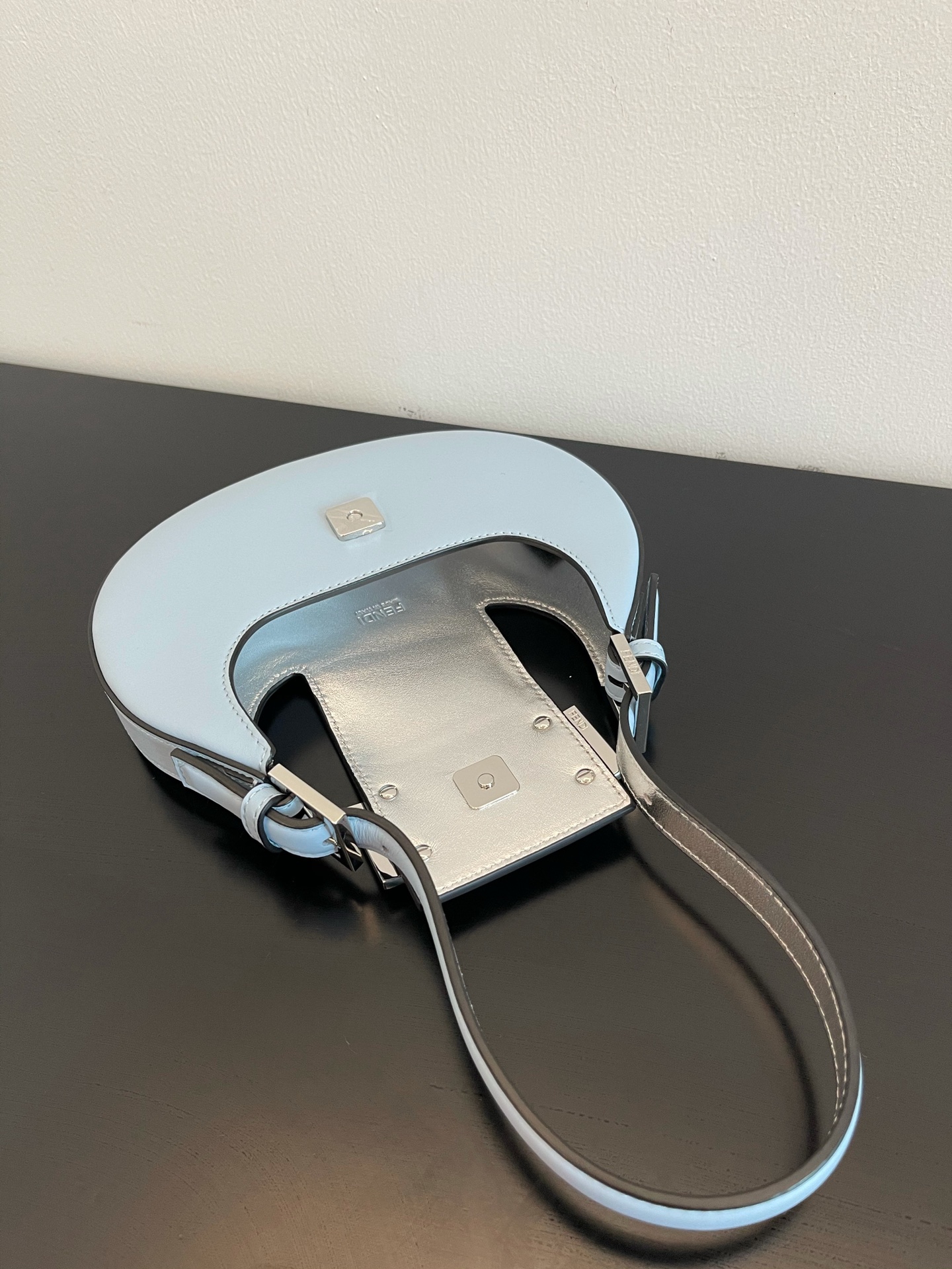 F**di cookie-22x4.5x17.5cm