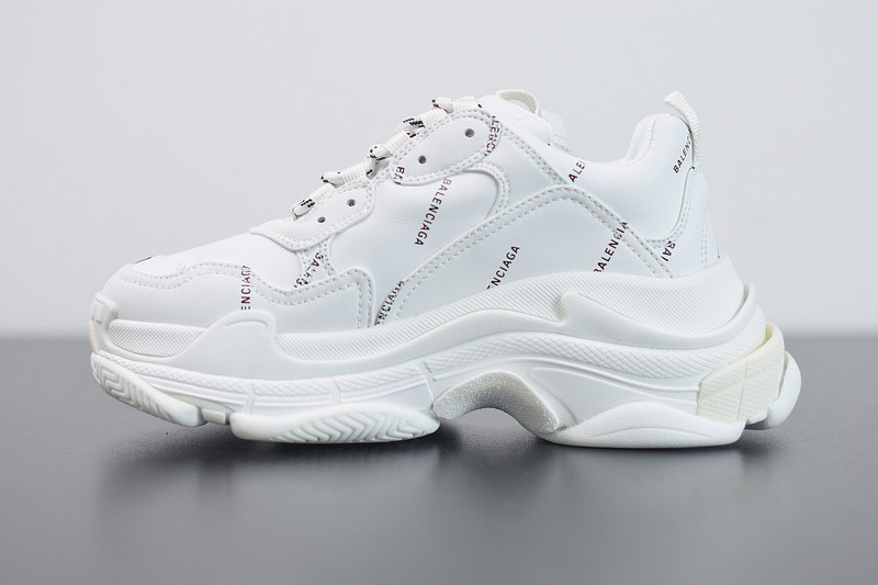 Ba*len*cia*ga triple s