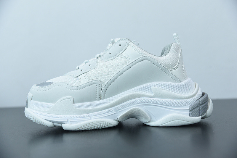 Ba*len*cia*ga triple s