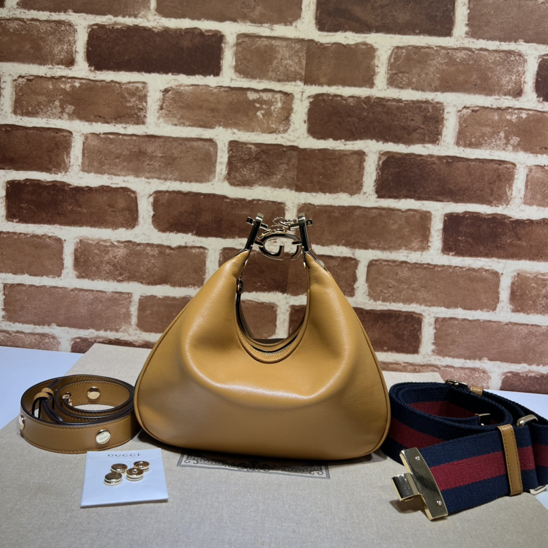 G*u*i attache small shoulder bag-23*22*5cm