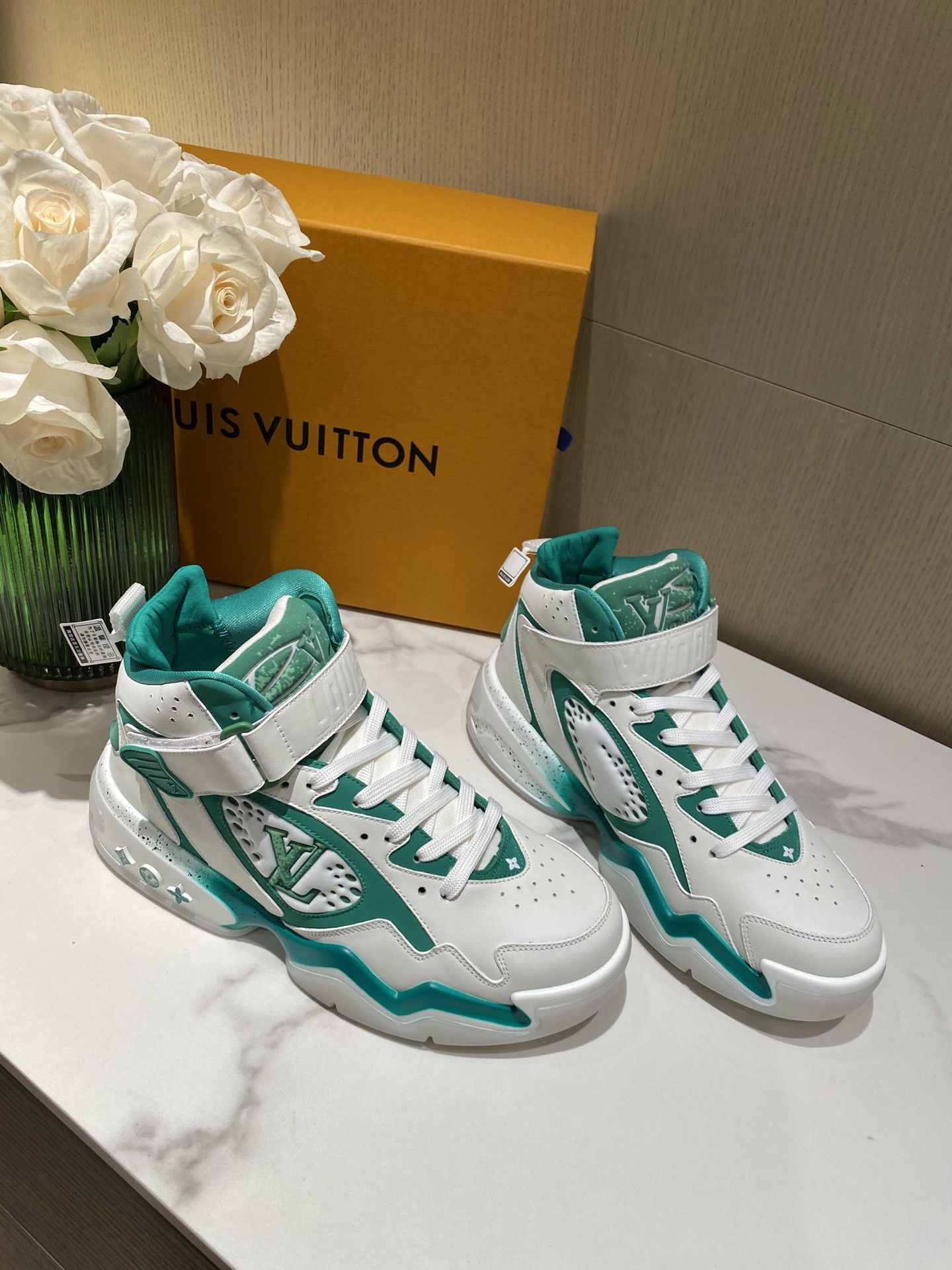 l0*is V*t0n trainer2(eu35-45)