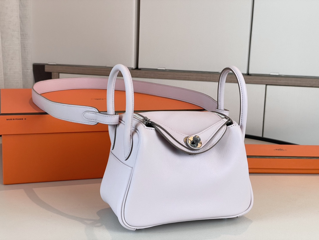 H**mes lindy 19-swift