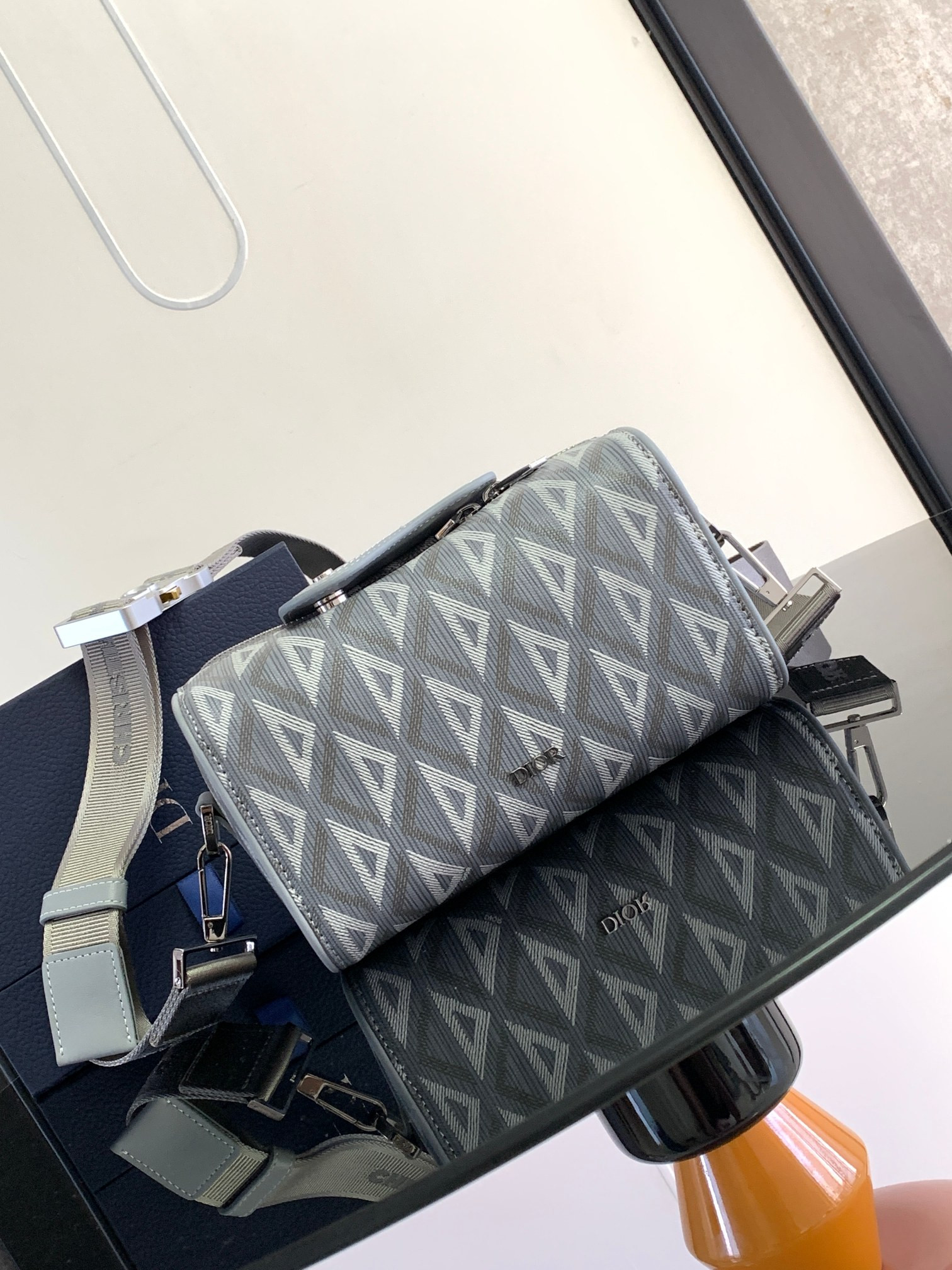 Dio Lingot 22 Bag-22 x 10.5x 12.5CM