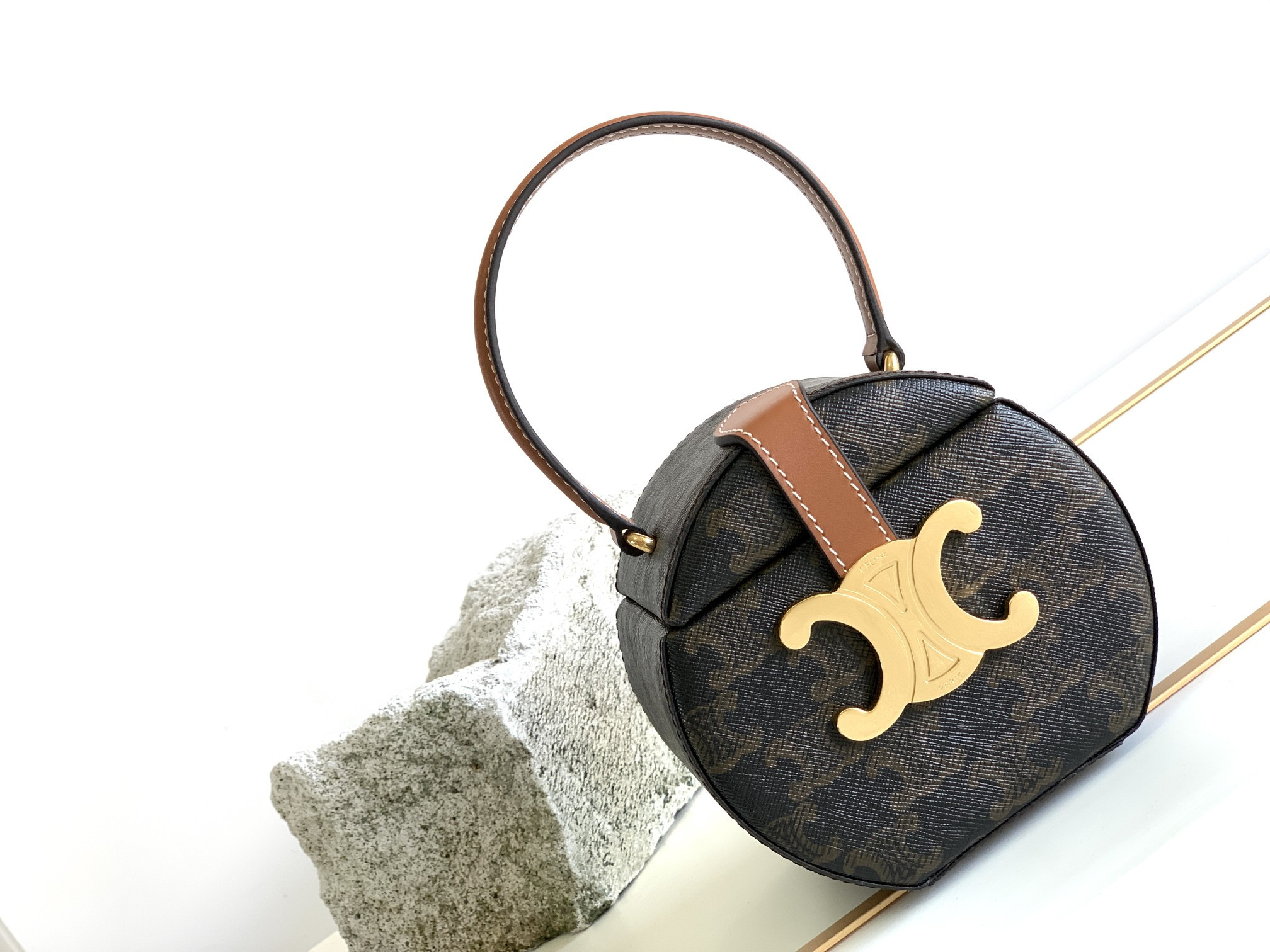 Ce**e round box triomphe bag-12x12x9cm