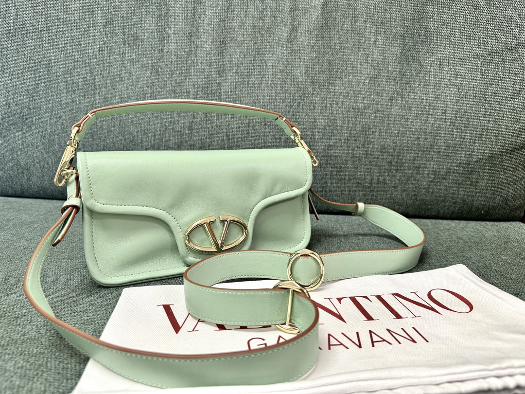 Va1e*ntin0 vlogo signature bag-26*1399cm