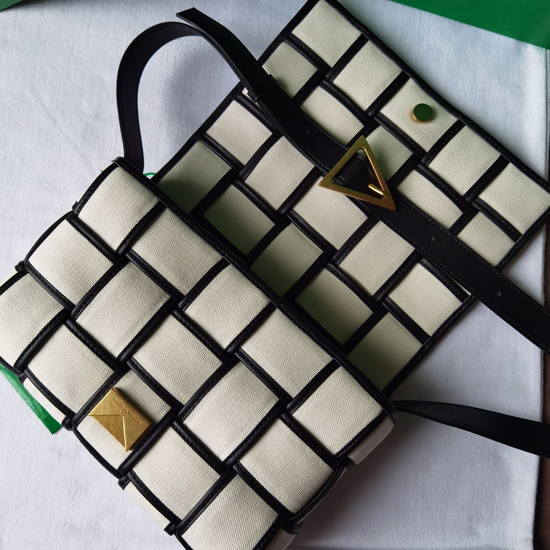 bo*te*ga Ve*ne*ta webbing crossbody bag-26x18x8cm