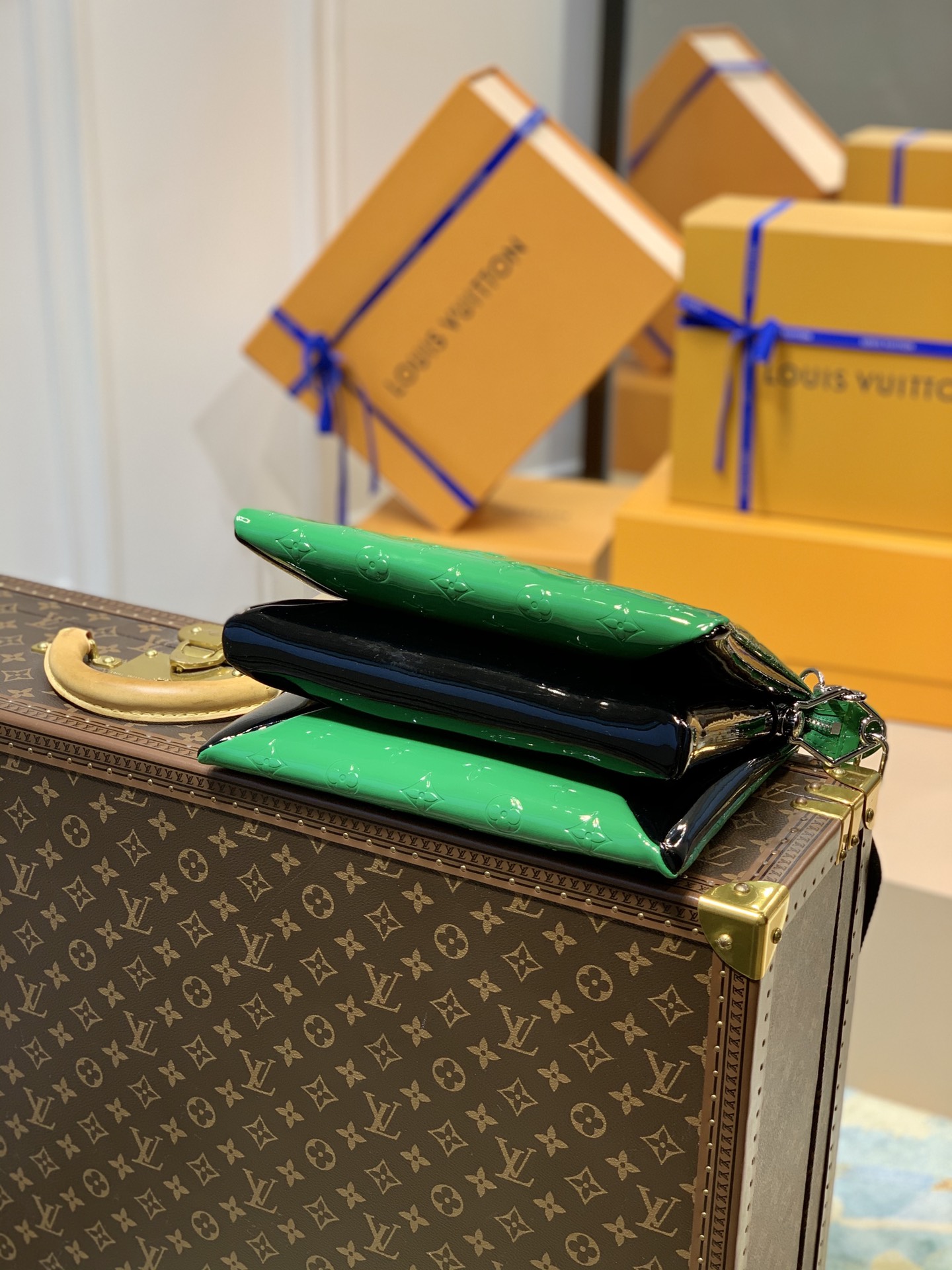 l0*is V*t0n coussin handbags-26*20*12cm