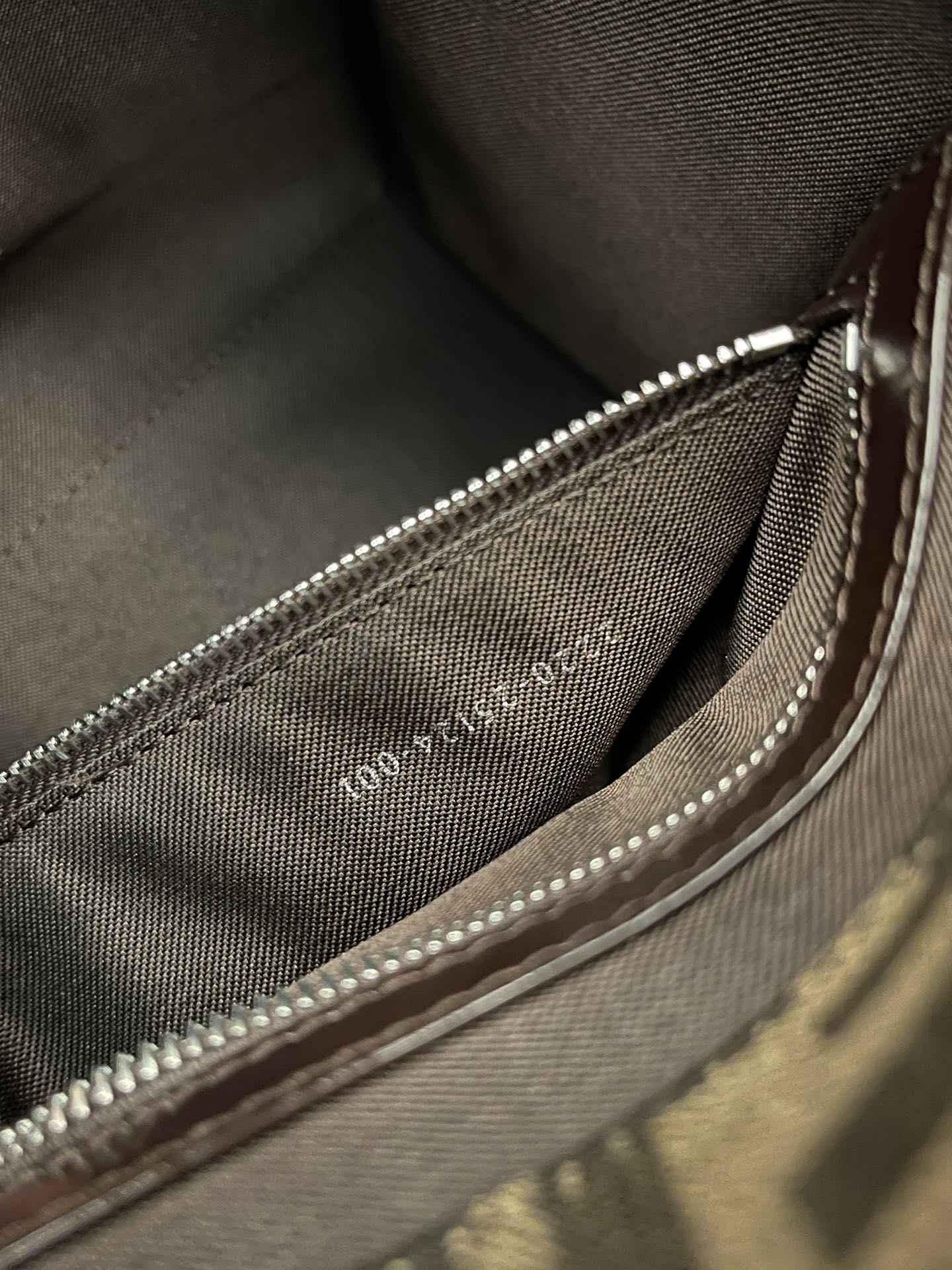 F**di vintage handbags-24x18x8cm