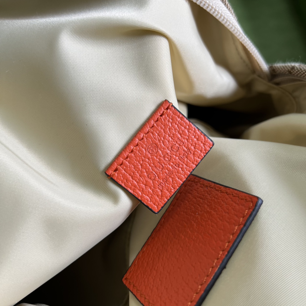 he nor*h f**e x G*u*i backpack-33*49*13cm