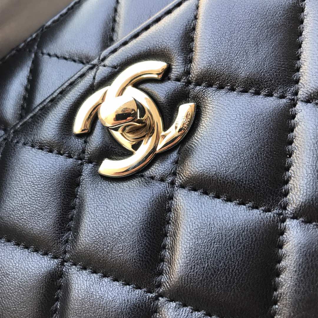 Ch@nel Trendy Woc-19.5CM