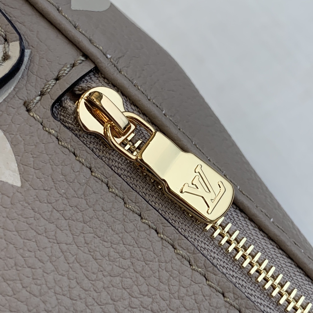 l0*is V*t0n by the pool backpack m80738-13*19*8cm