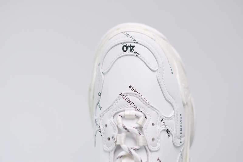 Ba*len*cia*ga triple s