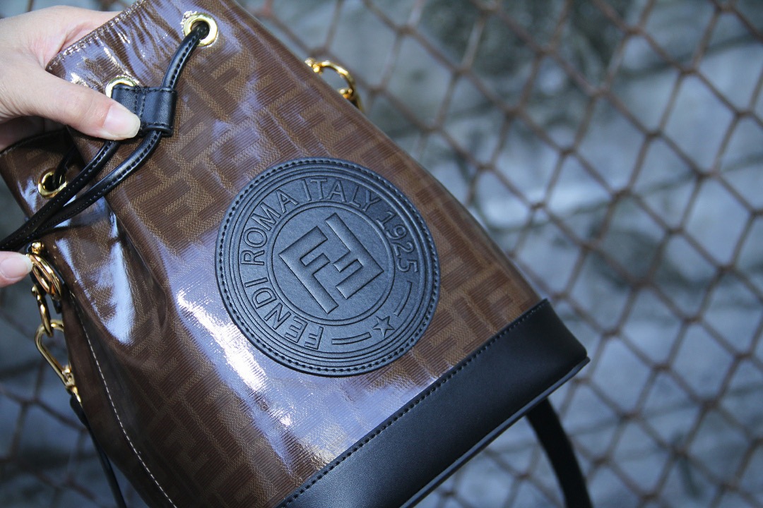 F**di bucket-17*15*25cm