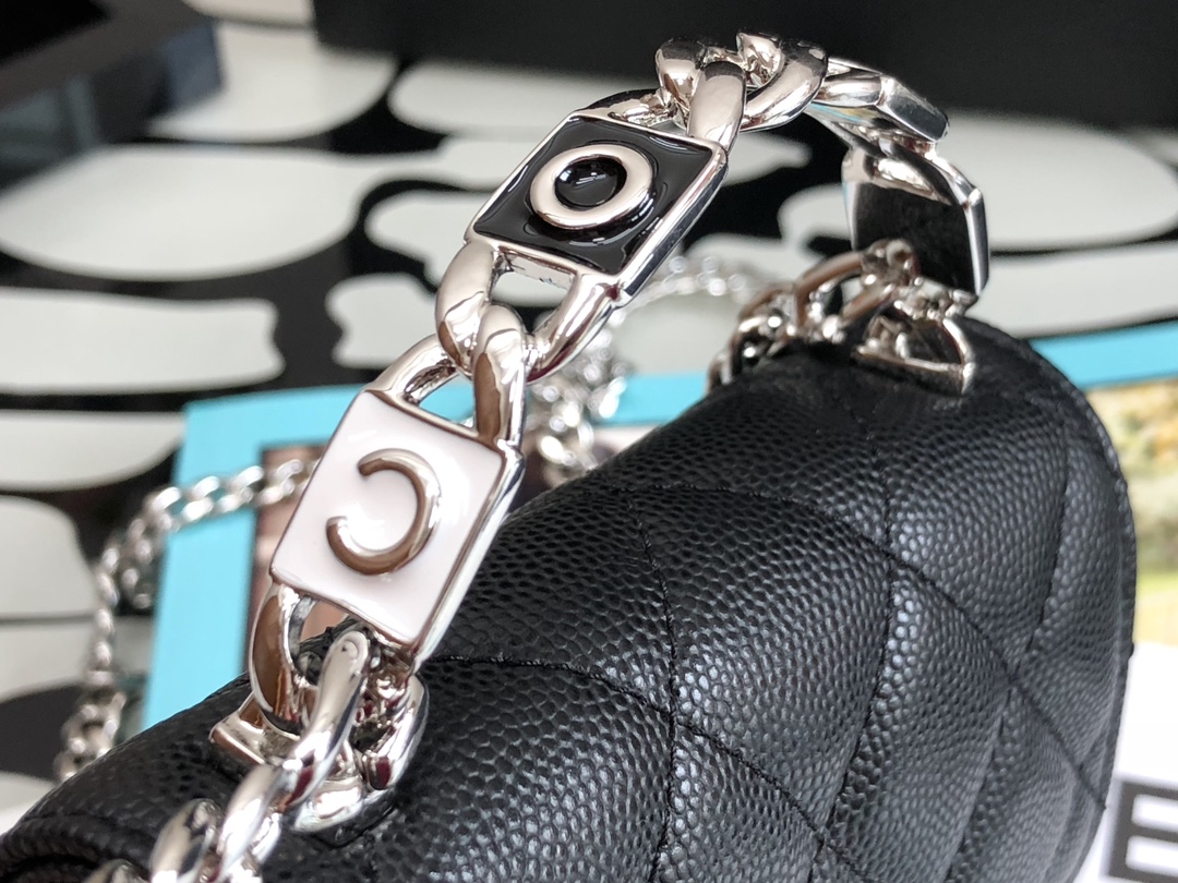 CHANLE Vintage Chain Bag-13*9.5*6CM