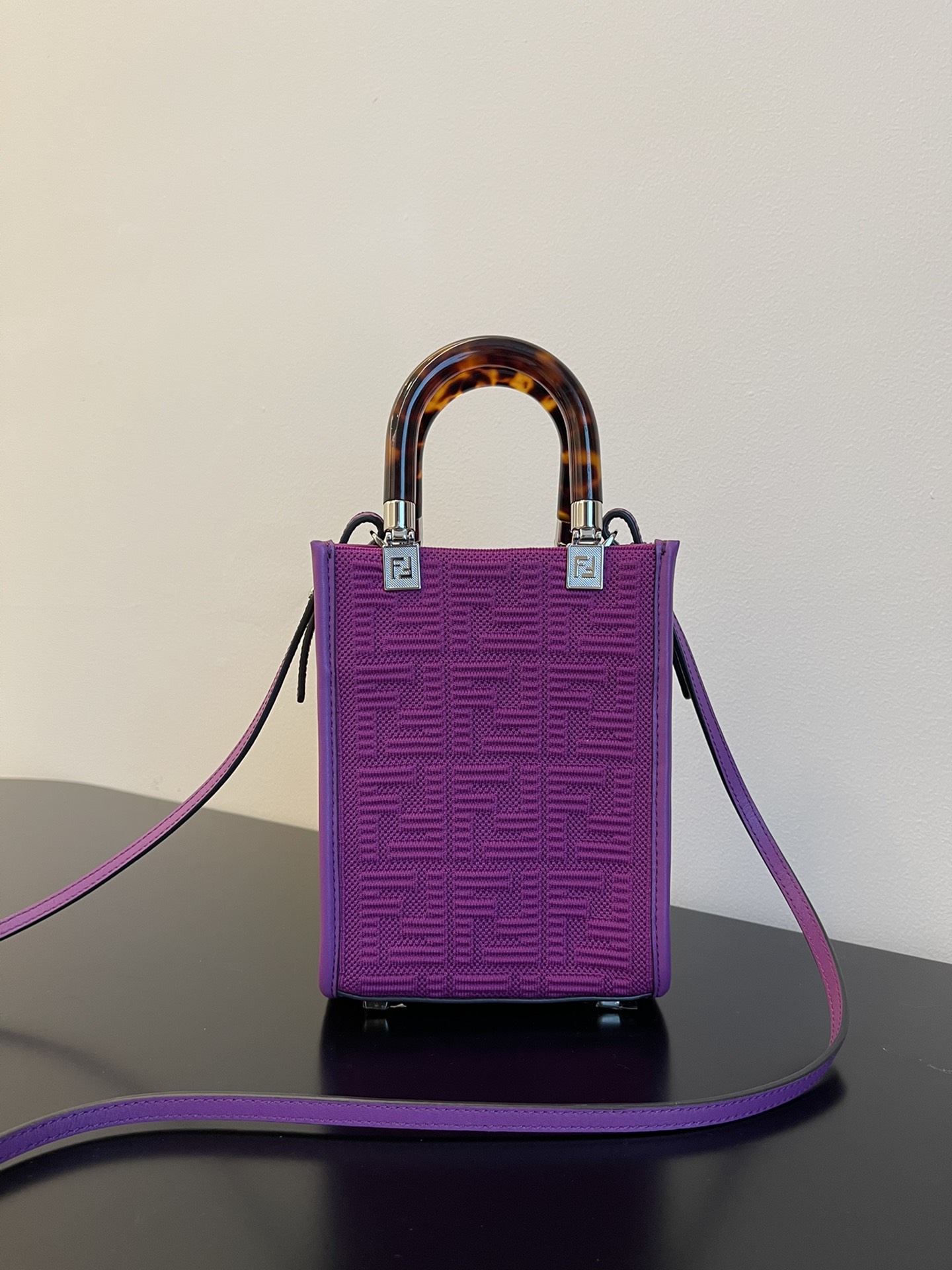 F**di sunshine mini tote -13x6.5x18cm