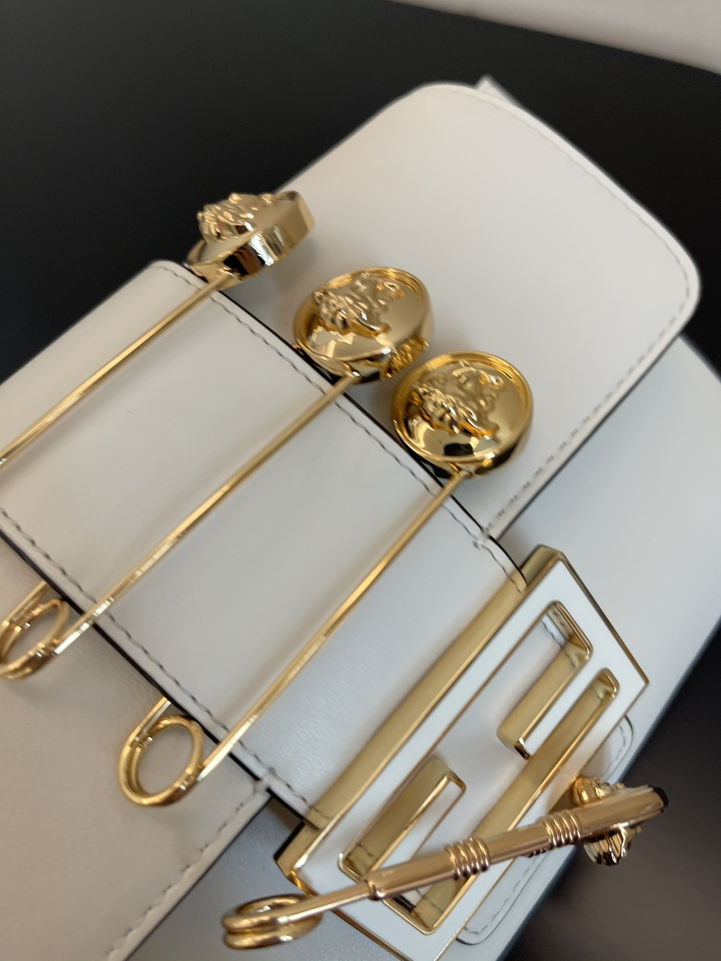 F**di small baguette bag-20x15x9cm