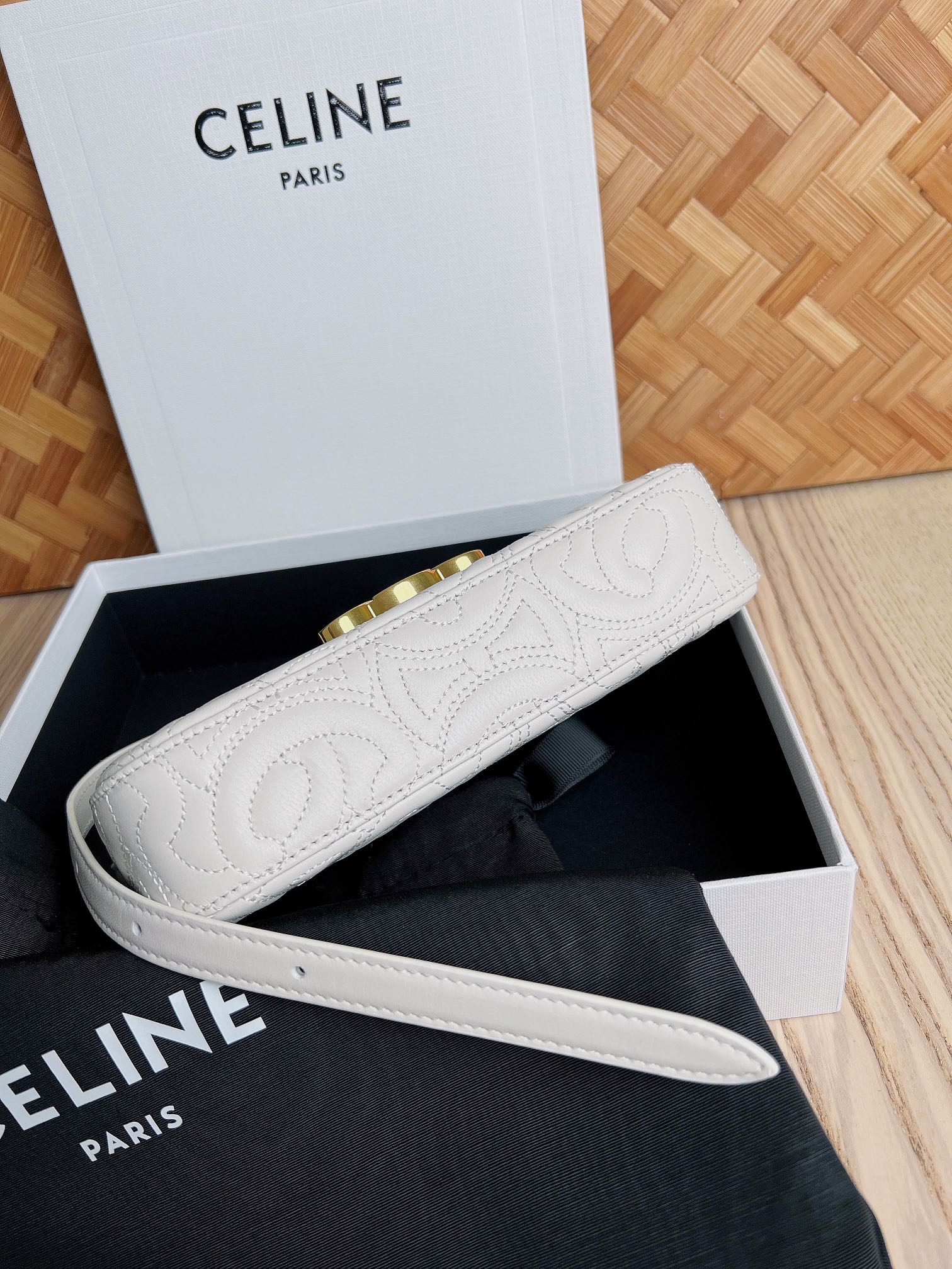 Ce**e quilted lambtriomphe bag-20 x 10 x 4cm