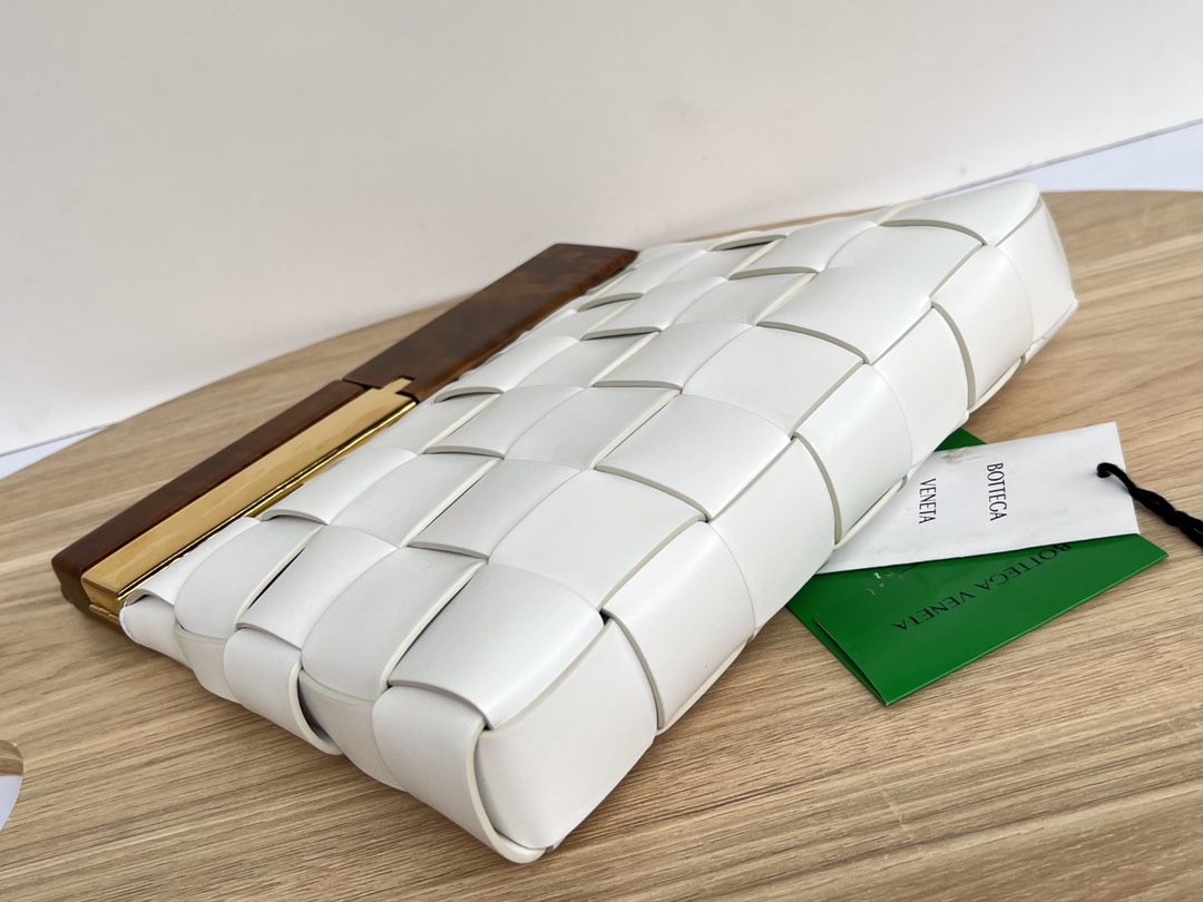 Bo*te*ga nappa pouch-28*26*5cm