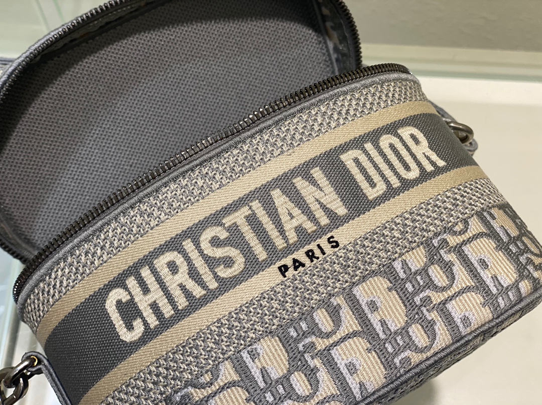 D*or cosmetic bag-18*.5*13*10.5cm